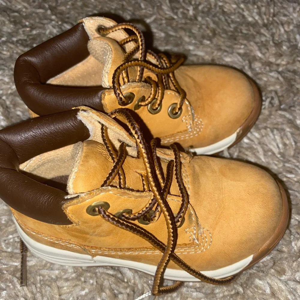 Timberland shoes size 5.5 guc